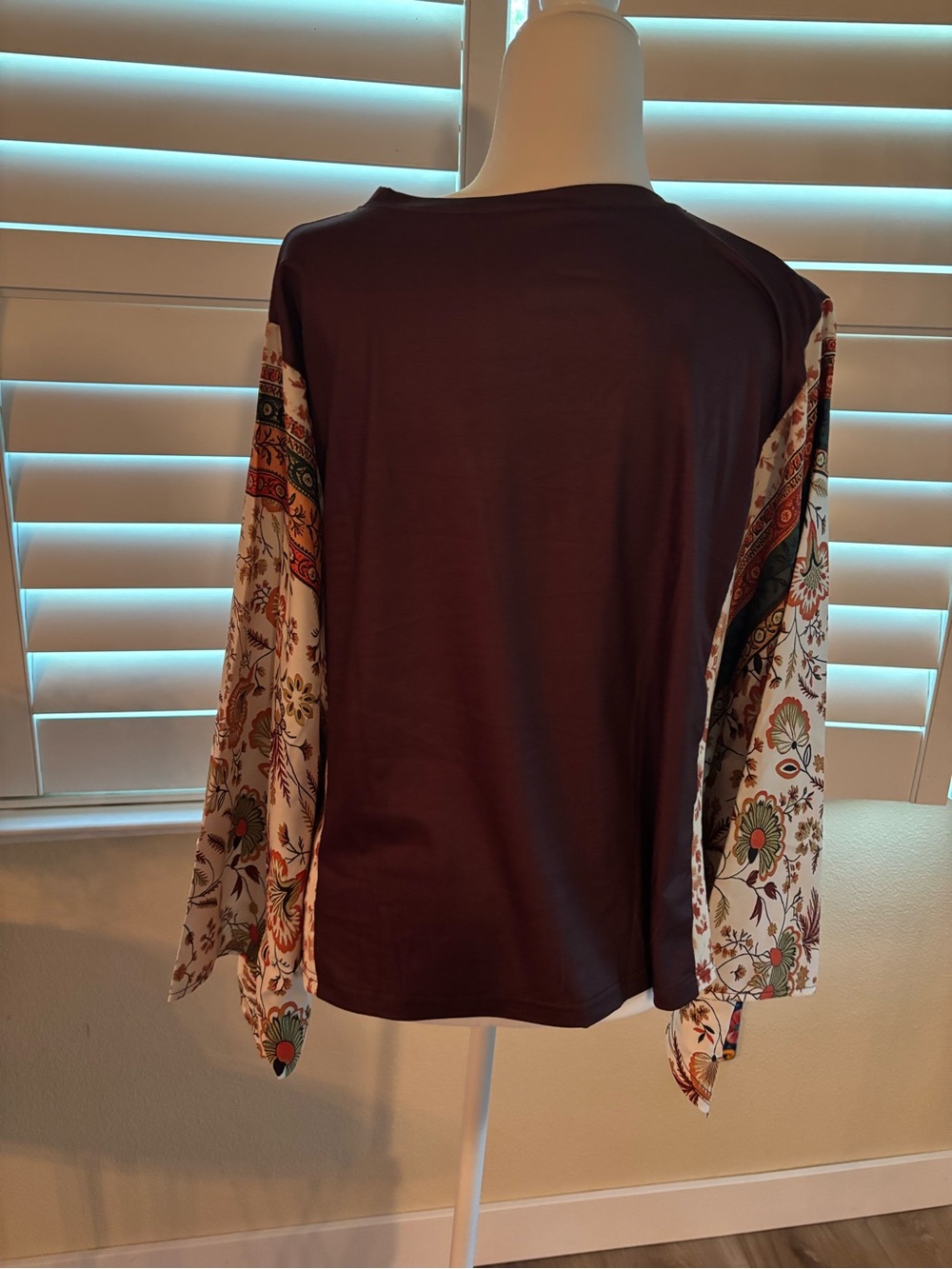 Rock & Roll Graphic Pullover Top in Deep Burgundy Bat Wing - Picture 4 of 4